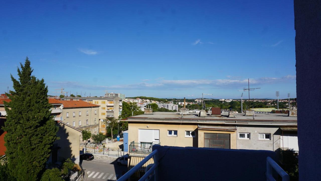 Apartman Luka Pula Exteriör bild