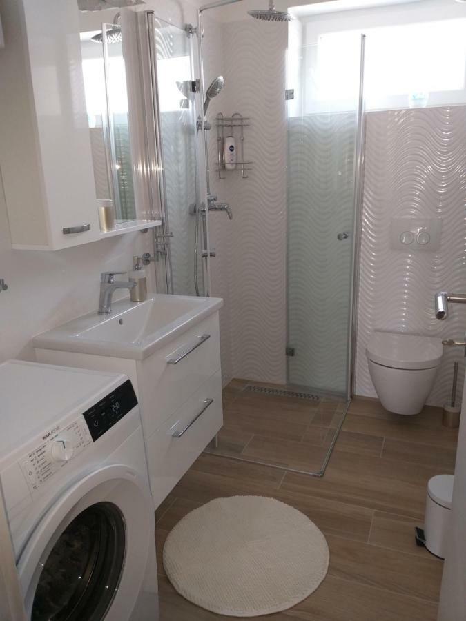 Apartman Luka Pula Exteriör bild